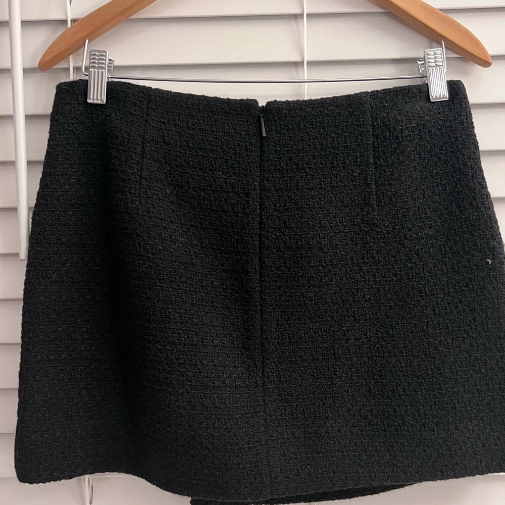 Mango skirt, new condition, no spot , stain ,any damage. Very cute, lining - Picture 2 of 4